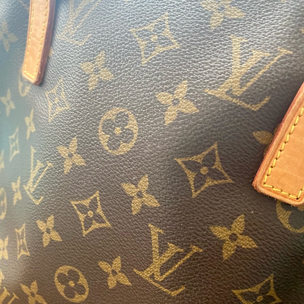 Louis Vuitton Handbag - Picture 3 of 7